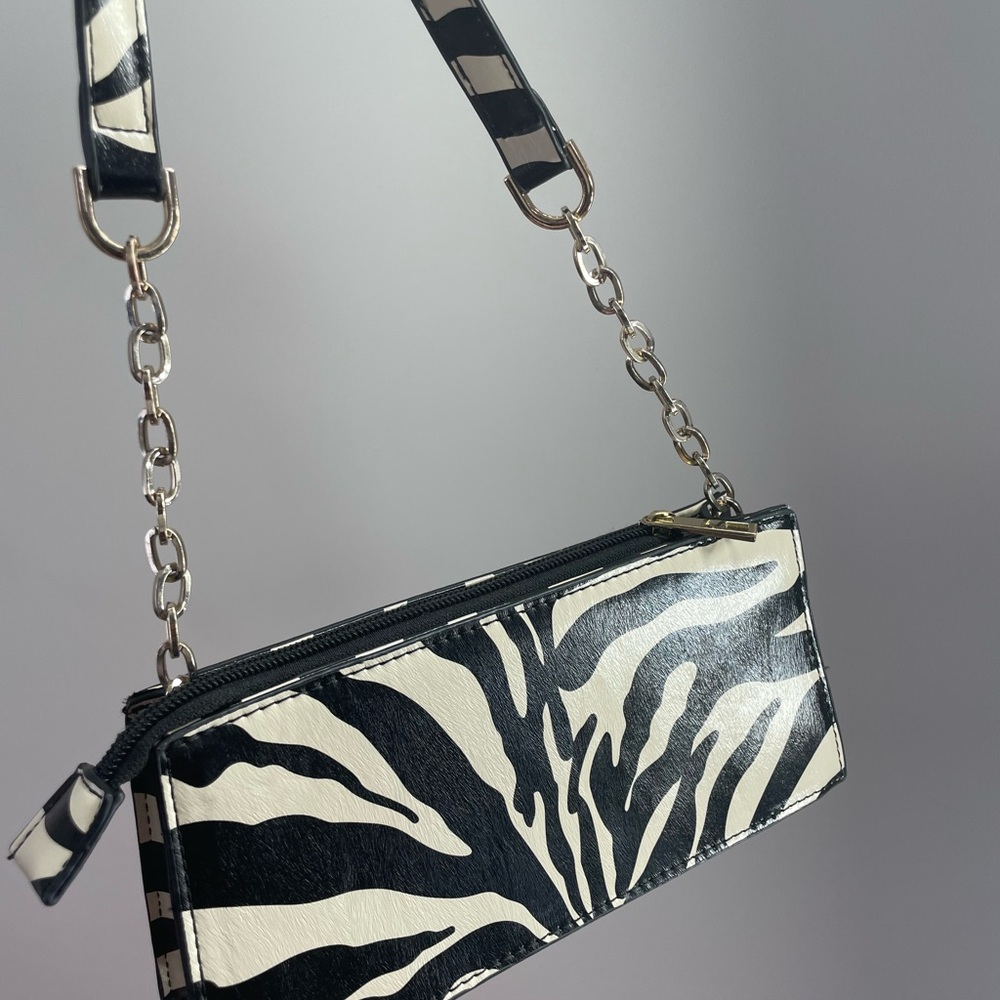 Zebra Chain Handle 90s Shoulder Bag